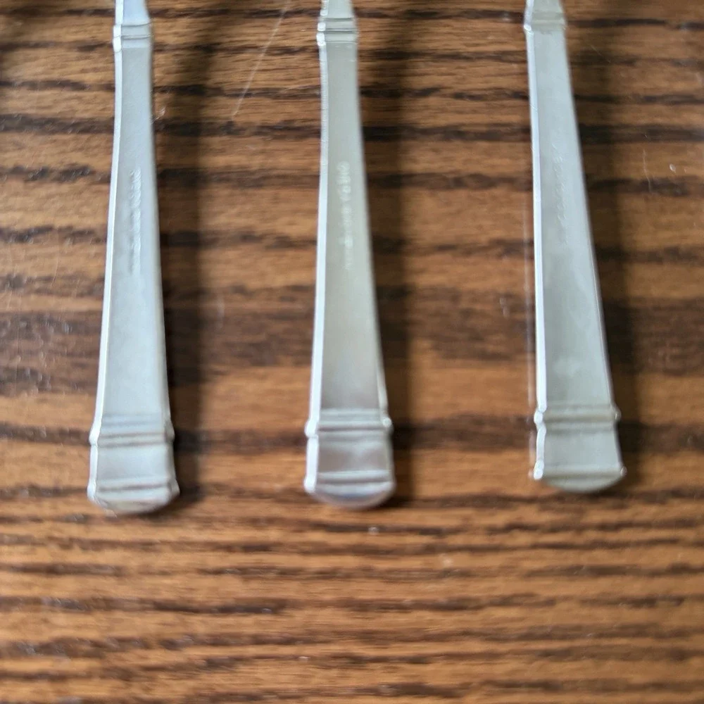 Oneida Stainless Steel Tiramisu Teaspoons 6 3/8